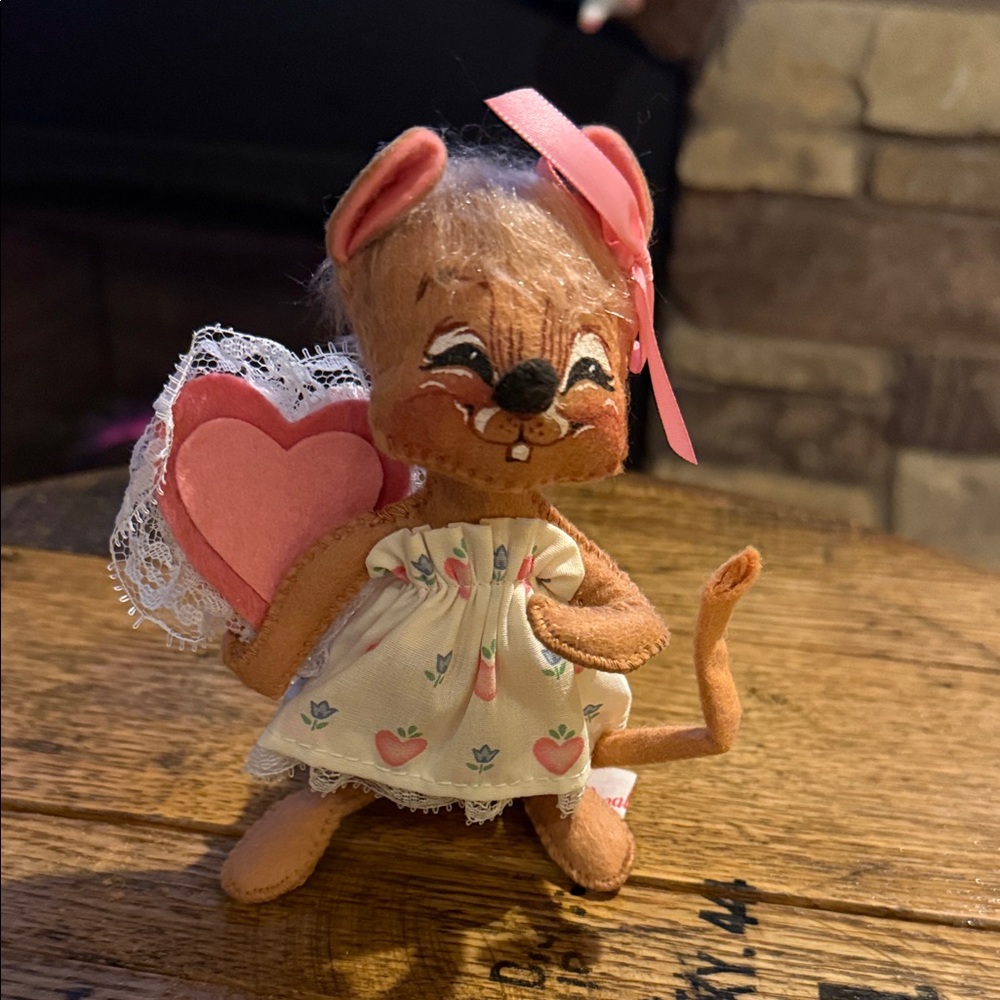 Vintage 1989 Sweetheart Mouse Girl